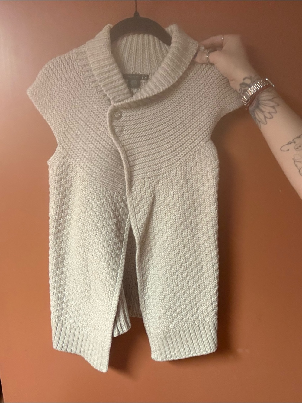 Armani Exchange Cream Sleeveless Shawl-Collar Knit Cardigan
